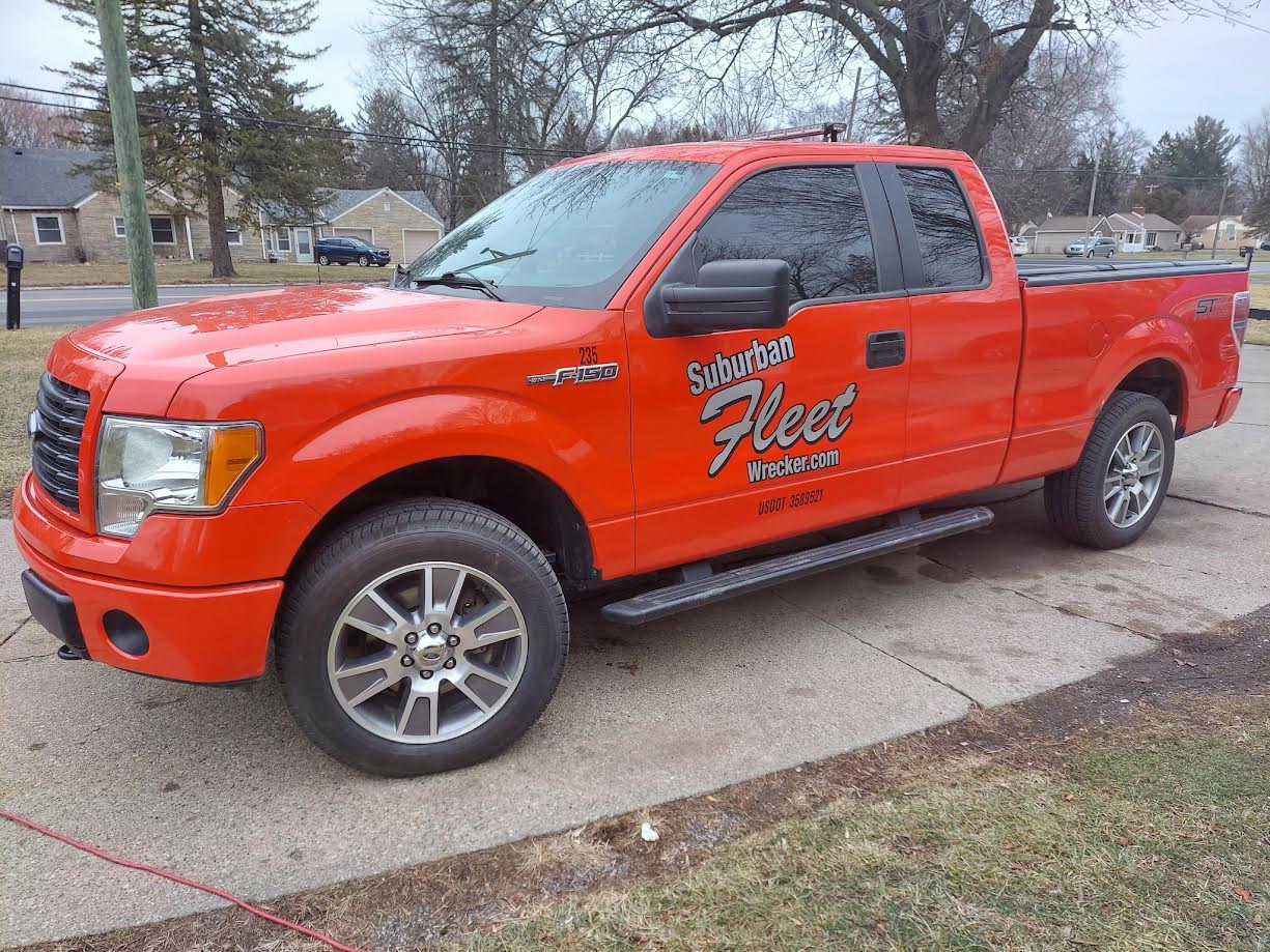 Suburban Fleet Wrecker 2 (2)